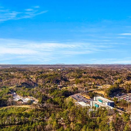 Pinecrest Townhomes-1King-2Queen Unit-Updated Pigeon Forge Exterior photo