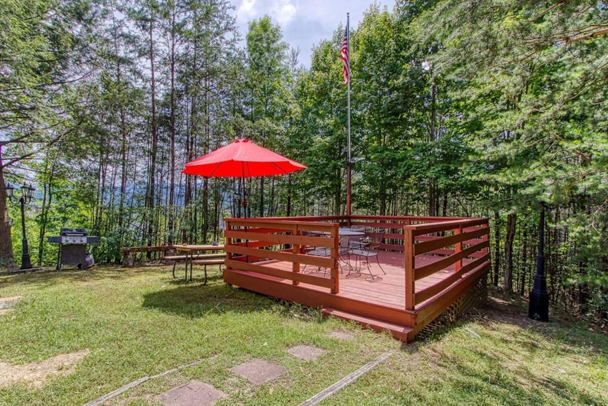 Pinecrest Townhomes-1King-2Queen Unit-Updated Pigeon Forge Exterior photo